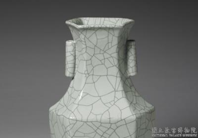 图片[2]-Hexagonal vase with tubular handles and six ridges, Qing dynasty, Qianlong reign (1736-1795)-China Archive